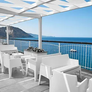 3* Hotel Capo Skino Park