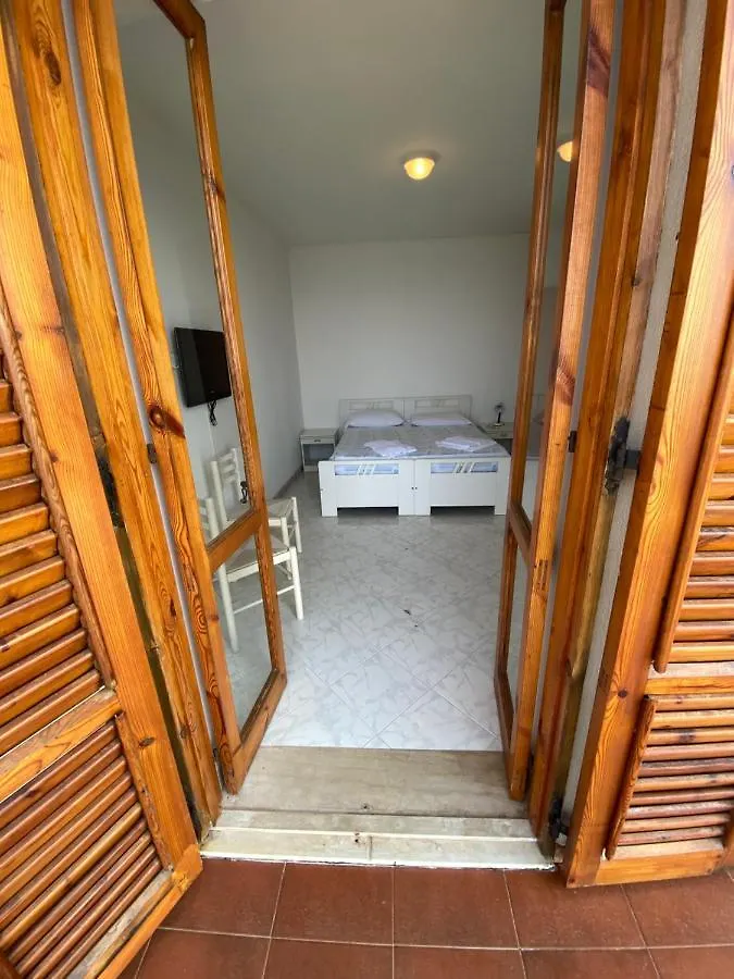 L’Oasi Saracena Villa Gioiosa Marea 0*,  Italia