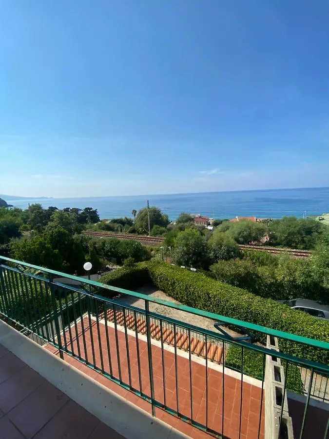 L’Oasi Saracena Villa Gioiosa Marea 0*,